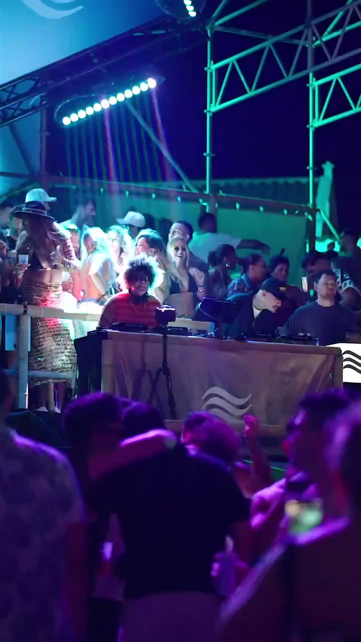Desert Stage Crowd